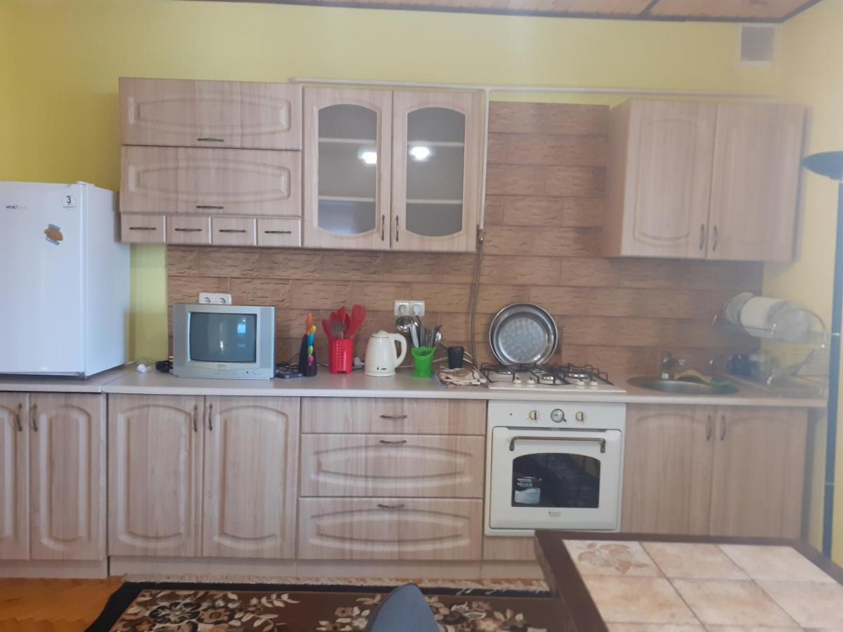 Guest House Viktoria Yaremtche Extérieur photo